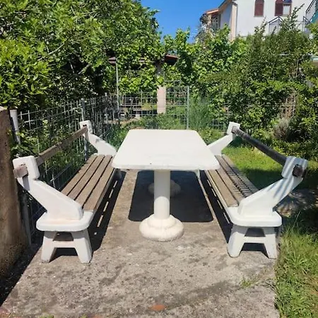 Boric Apartment *