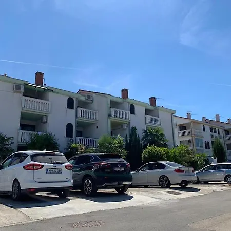 Boric Apartment Vantacici